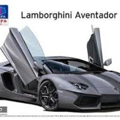 Aoshima 1/24 '11 Lamborghini Aventador Gun Metallic