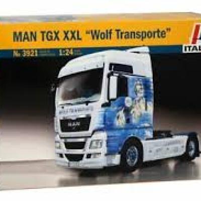 Italeri 3921 1/24 Scale Model Truck Kit German Wolf Transport Man TGX XXL