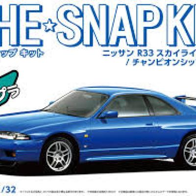 Aoshima 1:32 Scale Aoshima Nissan R33 Skyline GTR (Championship Blue) Snap Kit 20036