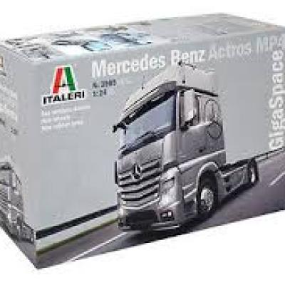 Italeri IT-3905S 1/24 Mercedes Benz Actros MP4 Giga