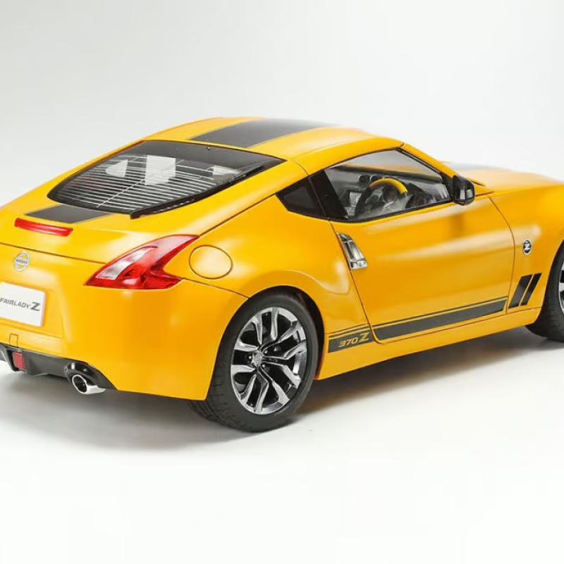 Tamiya 1/24 Nissan 370Z Heritage Edition Model Kit